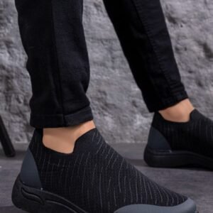 كوتشي شبابي اسود <br> بنبيع ببلاش